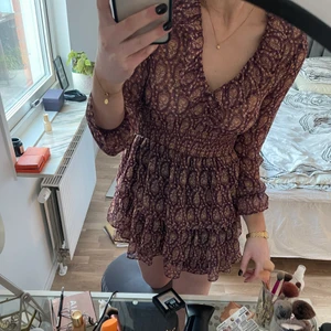 Klänning  - Så hilma fin klänning från zara!!! Passar xs/s/m