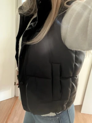Svart väst - Bra skick!🖤