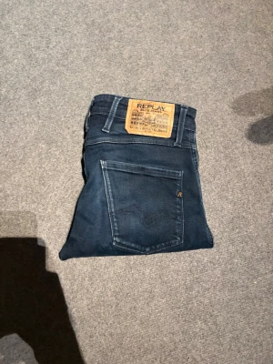 Replay jeans| 29/30 (4R) - Bra skick! Dm/Pm vid frågor/info! 