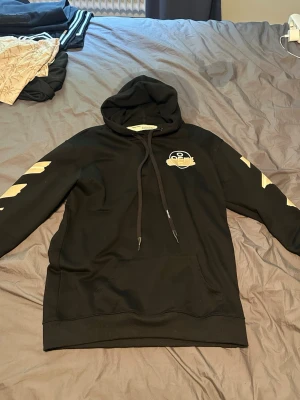 Off white hoodie  - Off white hoodie storlek L