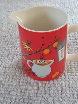 Mumin kanna Lilla My - Felfri kanna med etikett kvar. Säljer fler Mumin så kika gärna på mina övriga annonser också. Packar mycket noggrant. 