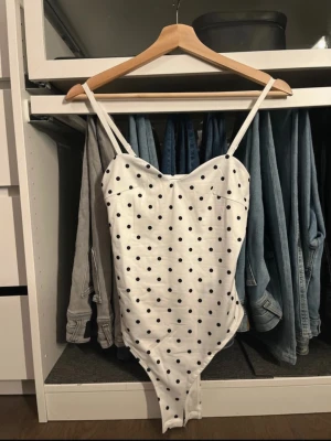 Prickig body  - Prickig body från Shein. Aldrig använd. ”Lappen kvar” fast man inte får någon lapp på Shein 