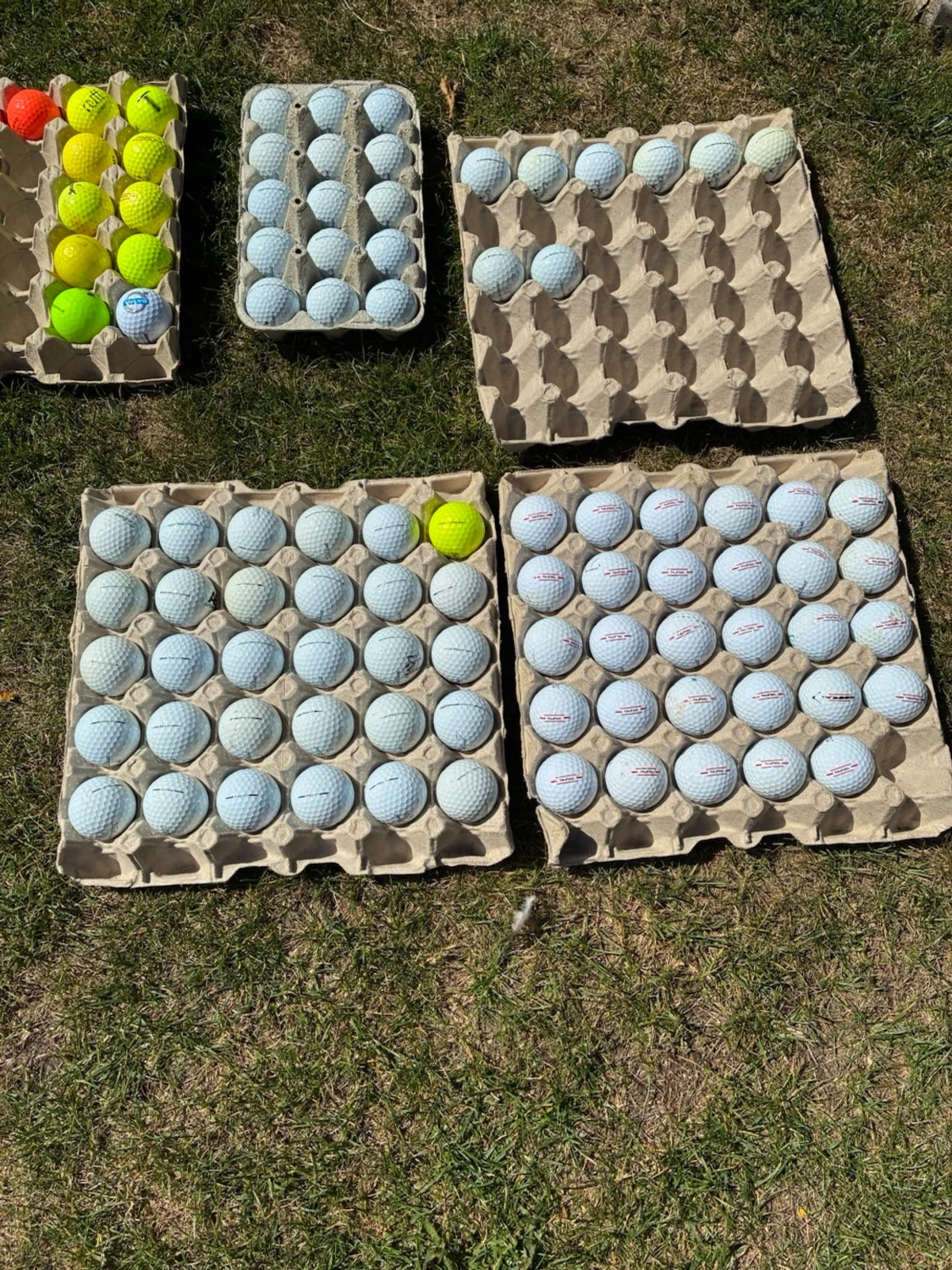 Stort parti golfbollar i blandade färger - 4