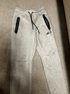 Nike tech byxor  - Som helt nya 