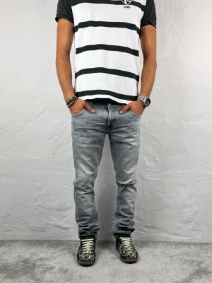 Nudie jeans  - Ett par riktigt snygga jeans från Nudie i storlek W31 L30 i modellen Tight Long John