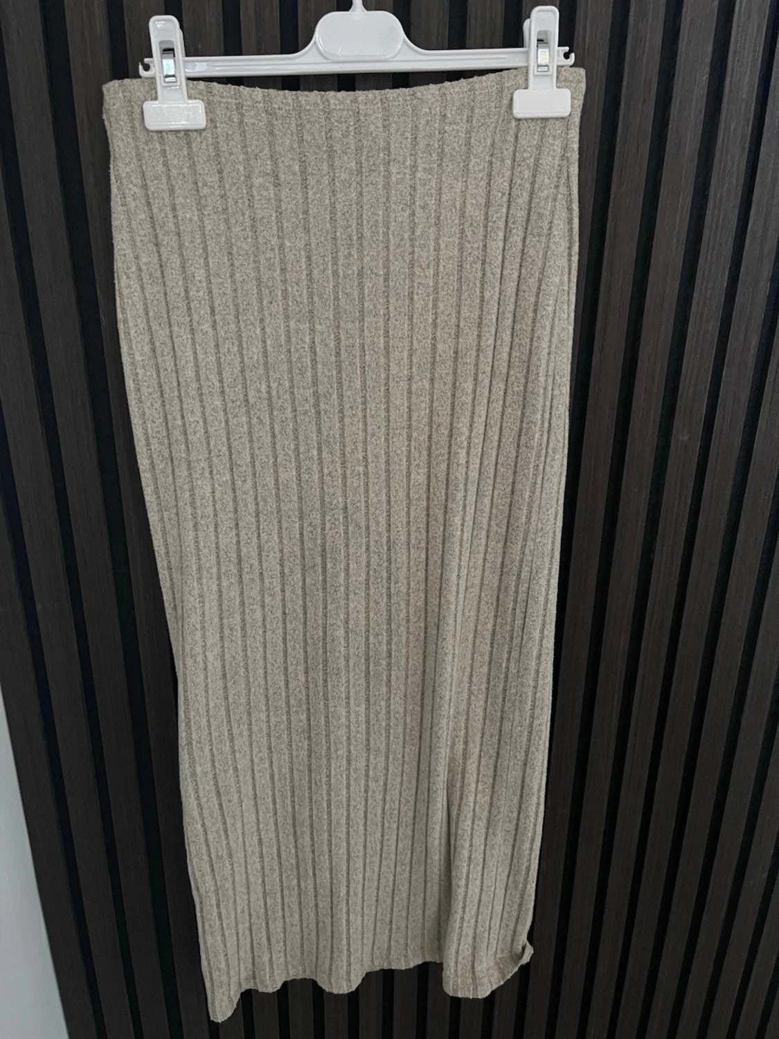 Beige ribbad långkjol - 1