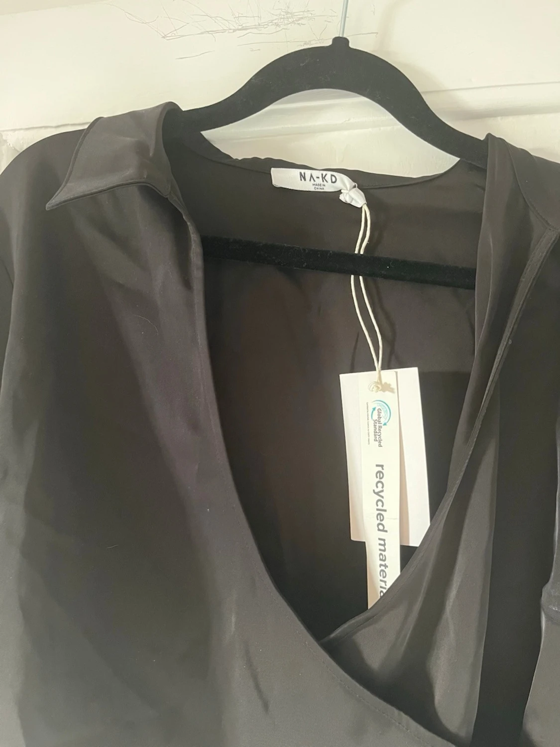 Svart omlottblus från NA-KD - 2