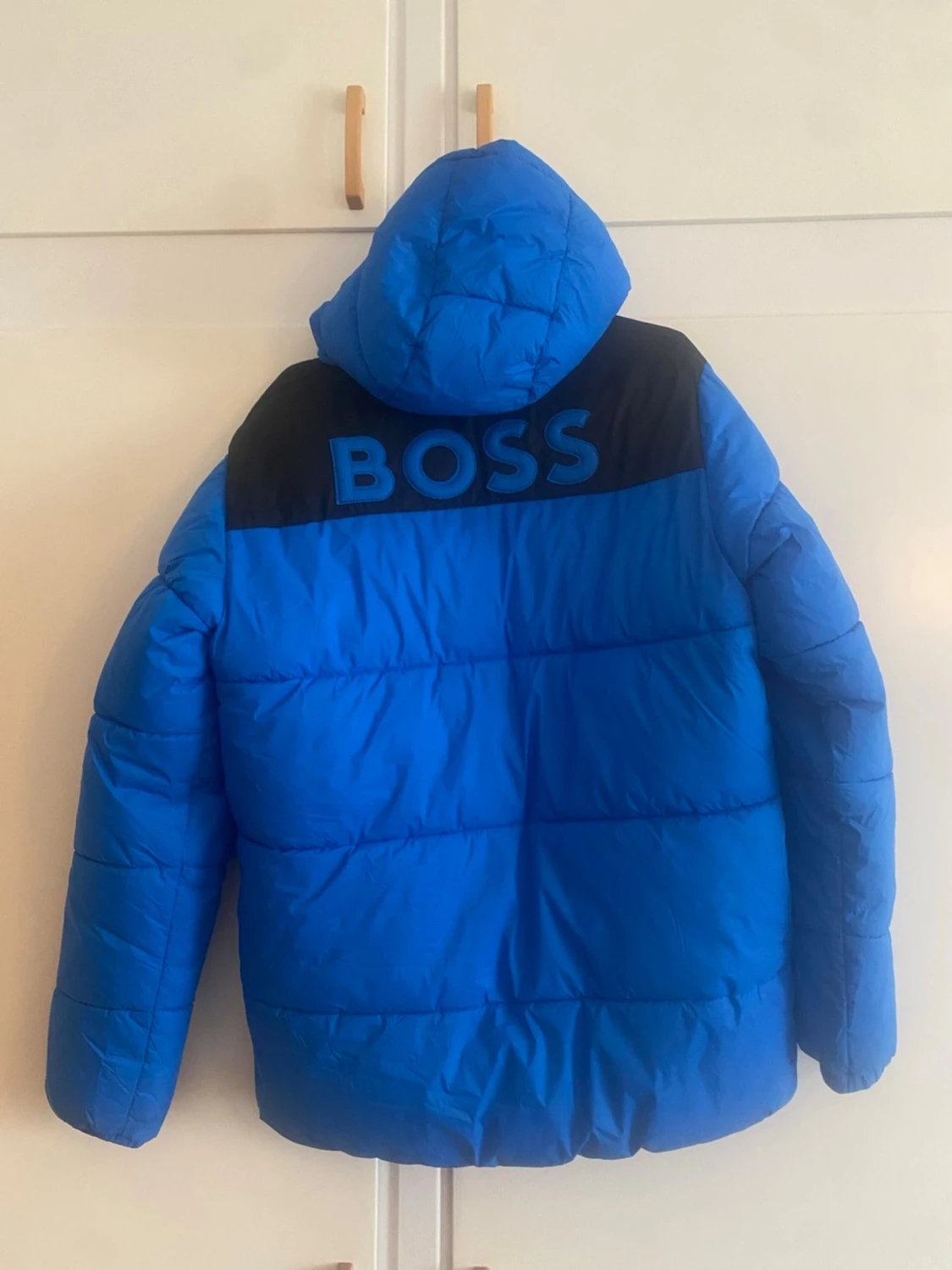 Blå pufferjacka från BOSS - 2