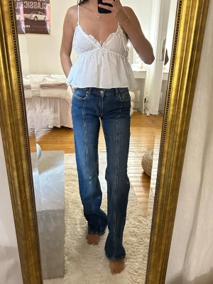 Jeans - Så snygga jeans!! Strl 24/32💙