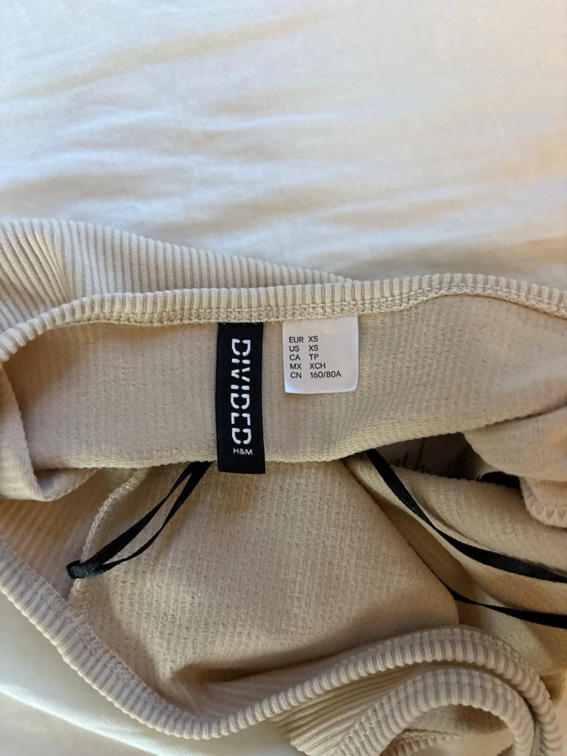 Beige ribbad linnetopp - 2
