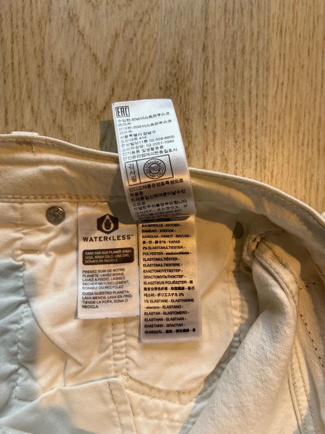 Vita högmidjade jeansshorts Levi's - 5