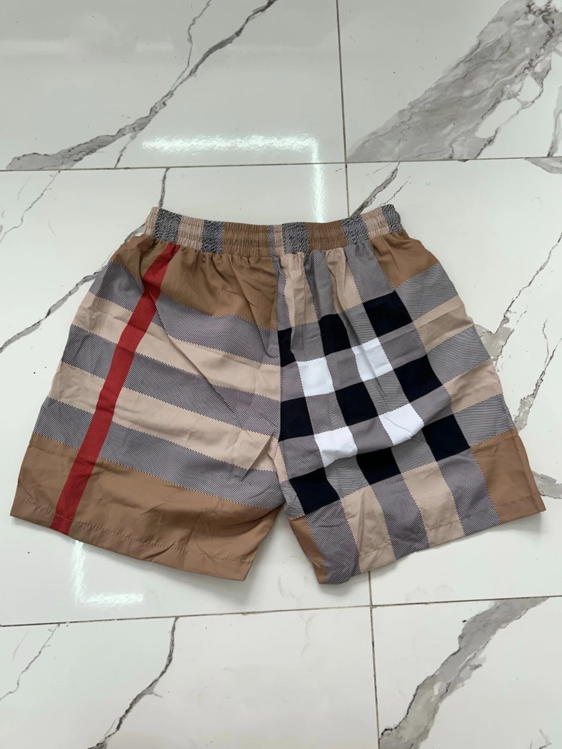 Beige rutiga shorts med snörning - 1