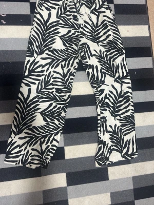H&m byxor - Jätte fina h&m byxor använda några gånger under sommaren endast