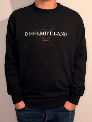 Helmut Lang  - Tja säljer nu denna Helmut Lang tröja hör av dig vid frågor😀