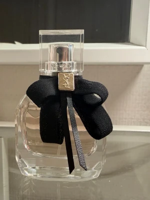 YSL Mon Paris Eau de Parfum 30ml - 30ml, original förpackning finns inte kvar.