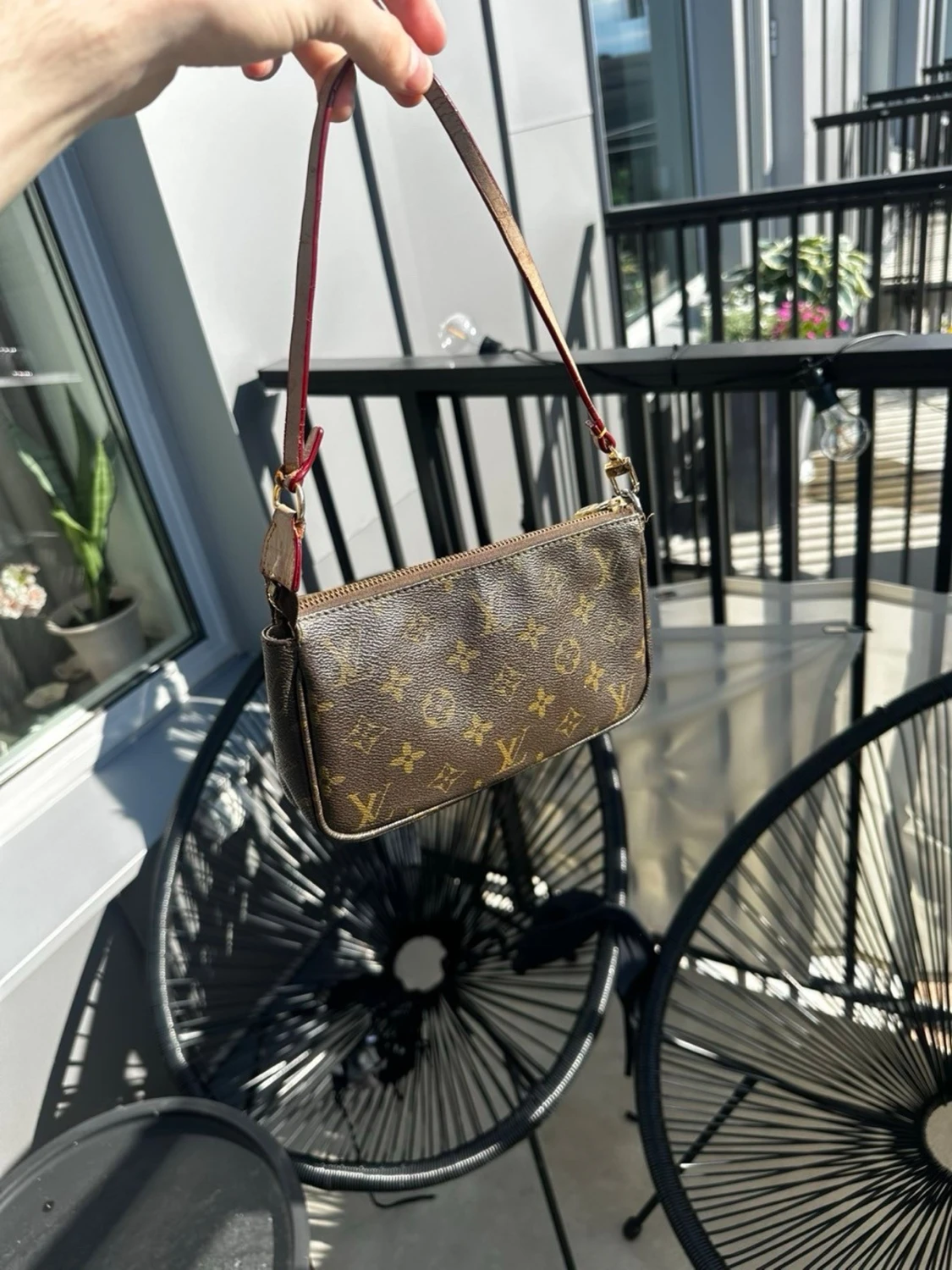 Lv pochete