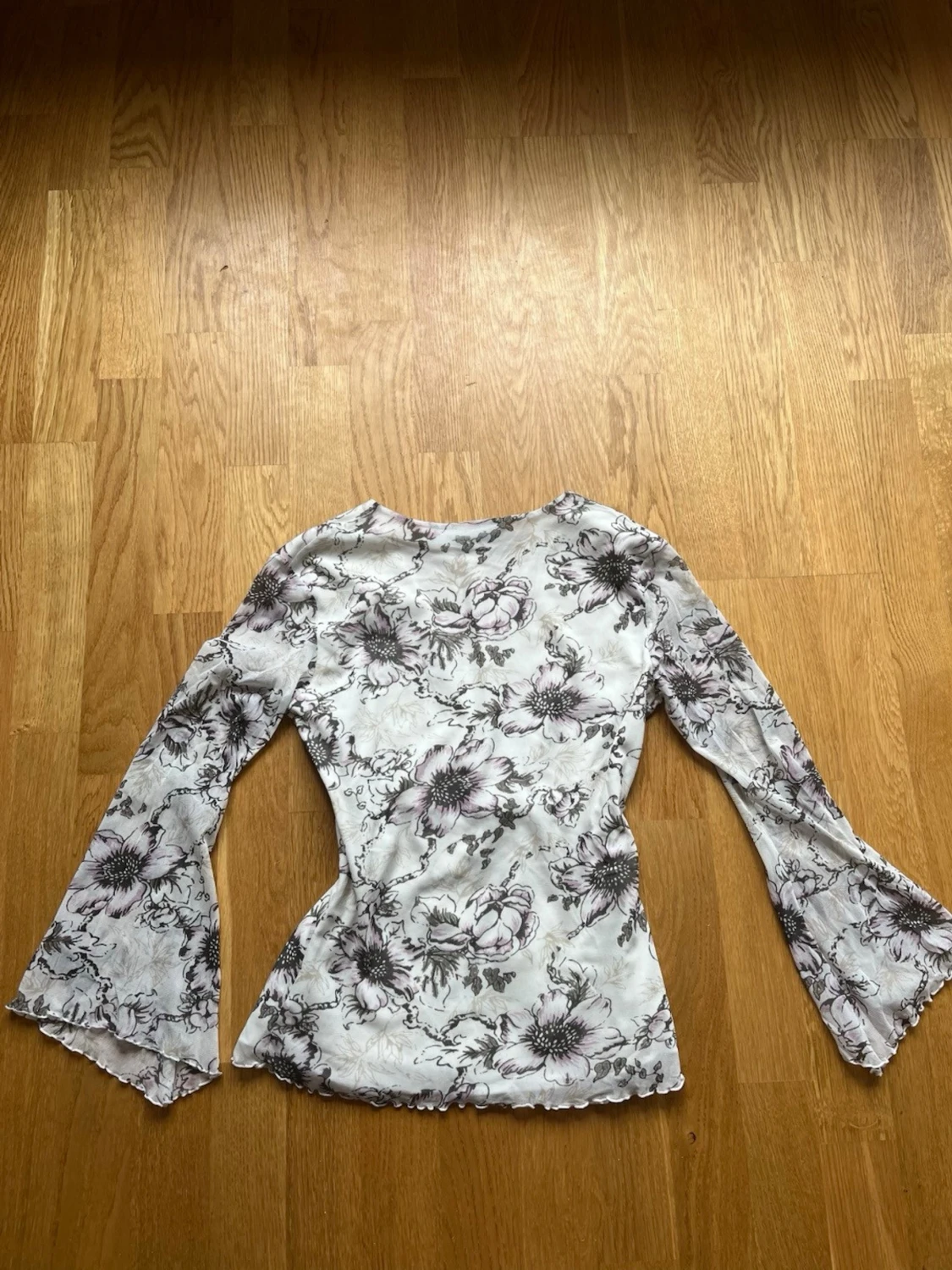 Blommig blus   - 1