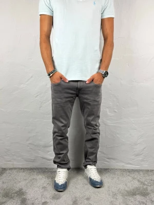 Replay jeans  - Ett par riktigt snygg jeans från Replay i storlek W30 L30 i modellen Anbbas Hyperflex 