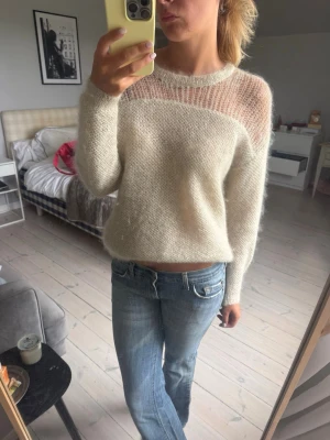 Beige stickad tröja  - Superfin stickad tröja 