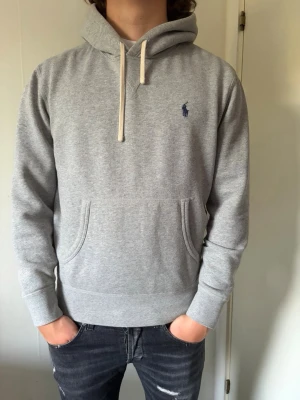 Polo hoodie  - Skriv vid frågor/intesse!