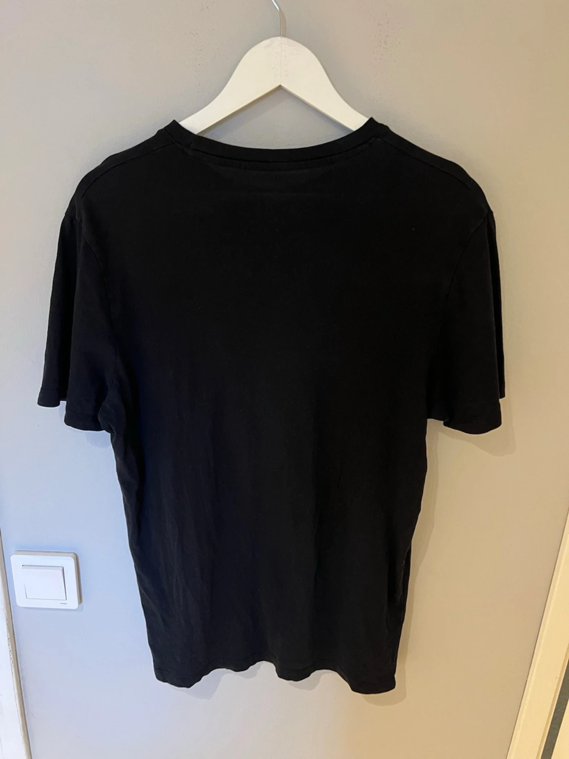 Svart t-shirt från Jack & Jones - 1