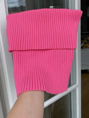  Supersöt rosa somrig tubtopp från Zara i storlek S -  Supersöt rosa somrig tubtopp från Zara i storlek S