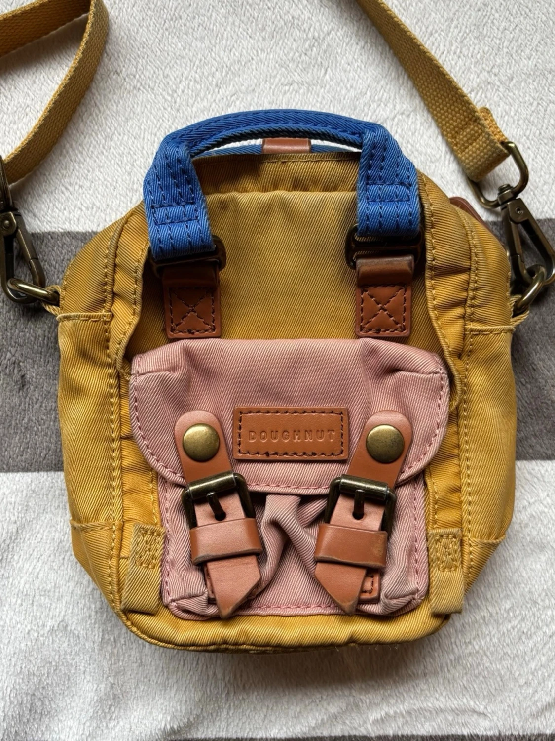 Doughnut Macaroon Tiny Crossbody Bag - 2