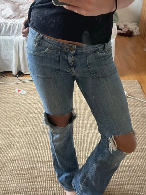 Lågmidjade jeans - Säljer dessa jätte snygga Lågmidjade jeans från lee