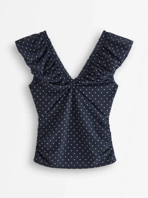 lindex topp - marinblå lindex topp som är helt oanvänd och slutsåld😊❤️ storlek M men sitter även som en S