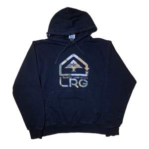 LRG hoodie i storlek S. Mått: axelbredd - 46 cm, längd - 56 cm. Skriv för fler bilder och frågor!