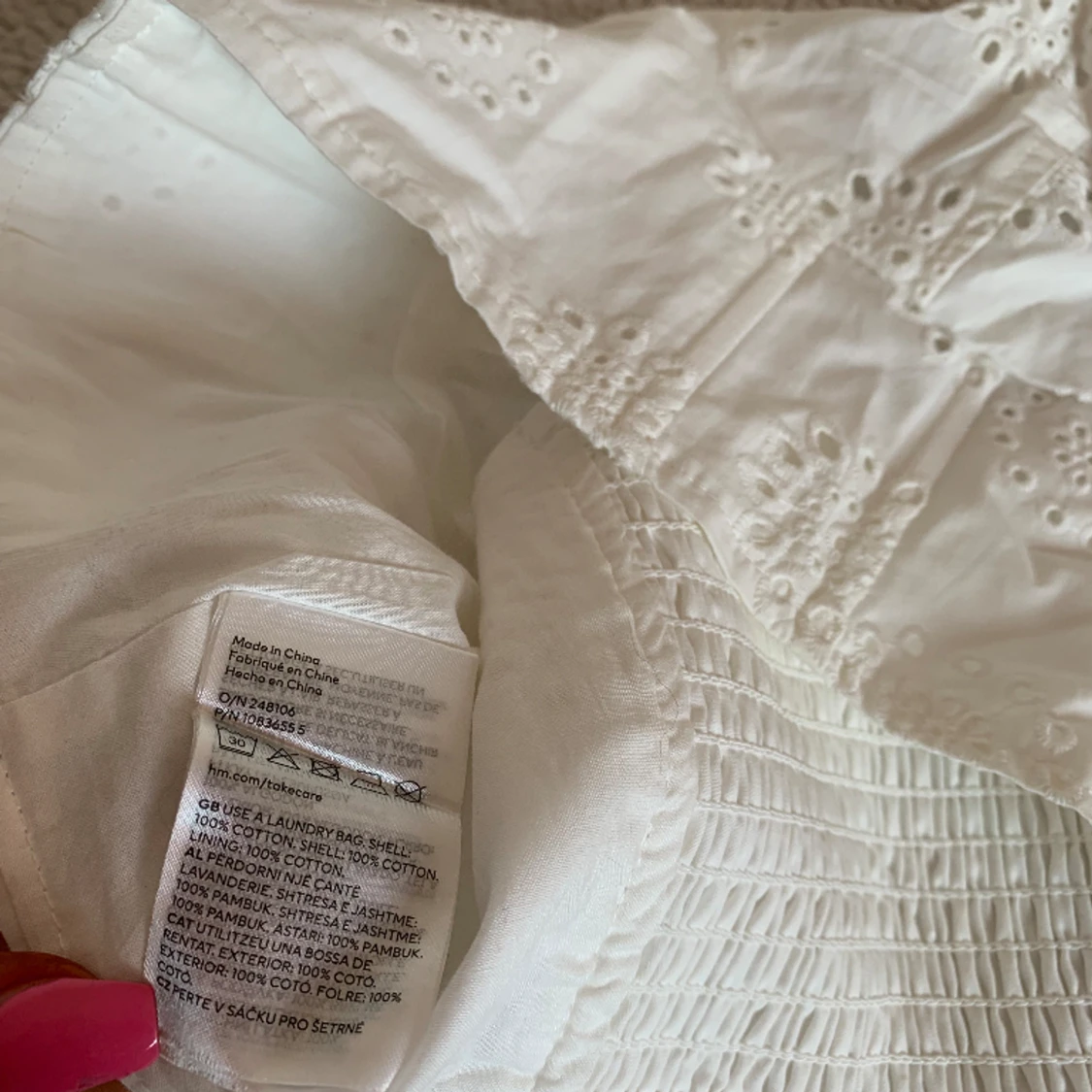 H&M crop top / bustier topp med hålbroderi - 91