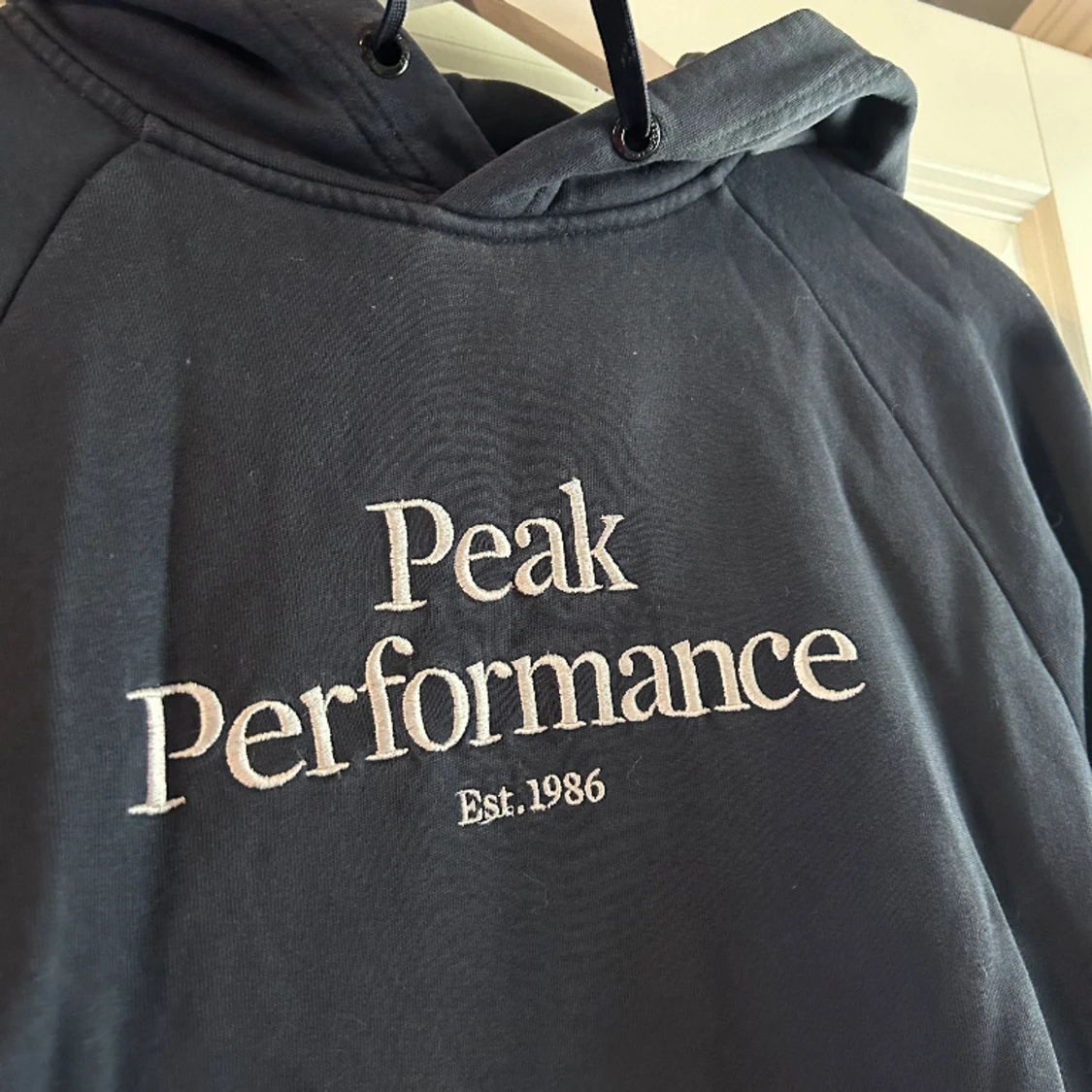 Peak hoddie marinblå - 90