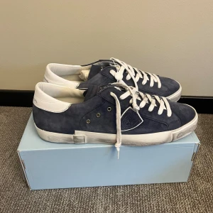 Philippe model - Fått in dem här helt nya  eftertraktade Philippe model skorna i storlek 42 helt nya me allt og Pris 3199