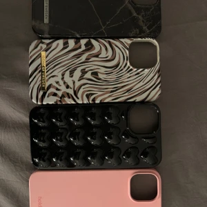 iPhone 13 mobilskal - Köp av alla 180kr❤️ Styck pris 50 kr ❤️ Köpt ny mobil och har inte längre någon användning av dessa, så säljer för andra som behöver nått nytt fint skal. Knappt använda, 2 av de är ej använda alls. Skriv vilken eller vilka du är intresserad av!