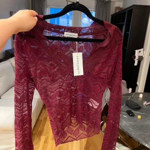 Venderbys topp - En HELT oanvänd venderbys top, endast testad snabbt. Säljer då den va för liten och för sent att lämna tillbaka. Hur fin som helst 