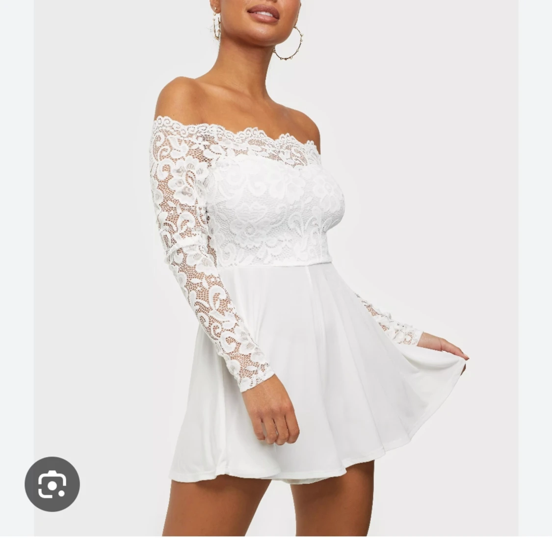 Off shoulder klänning