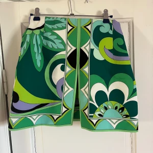 Kjol från zara  - Zara kjol i M