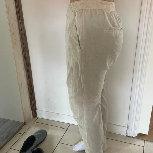 Linnebyxor  - Linnebyxor från från CC, storlek S. Använda max två gånger. 
