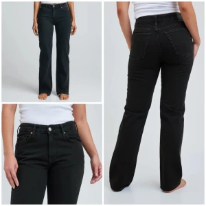 Low straight 990 Jeans🖤 - Lågmidjade, svarta jeans från Bik Bok!  Waist 26, Lenght 32. Kommer inte till användning💕 Nypris: 700kr