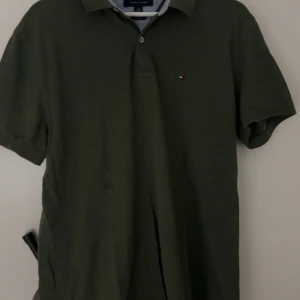 Tommy hilfiger pike - Väldigt snygg till sommaren, tommy Hilfiger pike extremt stilig