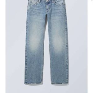 Weekday jeans  - Säljer dessa näst intill oanvända weekday jeans , storlek w27 L32. Säljer då de inte kommer till användning 🫶