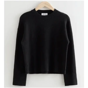 Other stories tröja - Super fin tröja från & Other Stories!! Skicket är fint, skriv för fler bilder eller frågor💗 