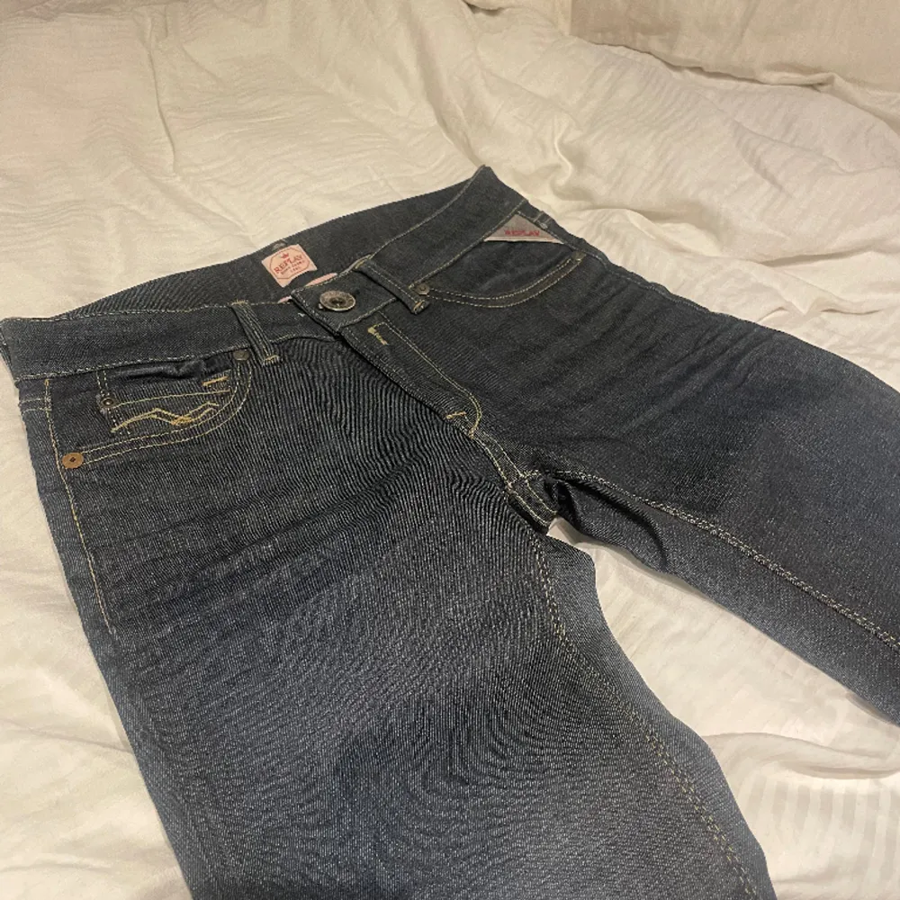 Fina och använda jeans som inte längre säljs.  (lågmidjade)  Waist- 25 Length - 30. Jeans & Byxor.