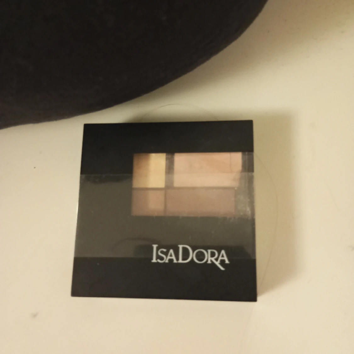 Isadora eyeshadow quartet 01 muddy nudes 
