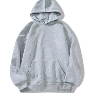 Grå hoodie  - Säljer denna gråa hoodie från shein då den inte används längre, nopprig efter tvätt och därav priset men pris kan diskuteras, snörena har åkt ut. hör av er vid frågor mm❤️