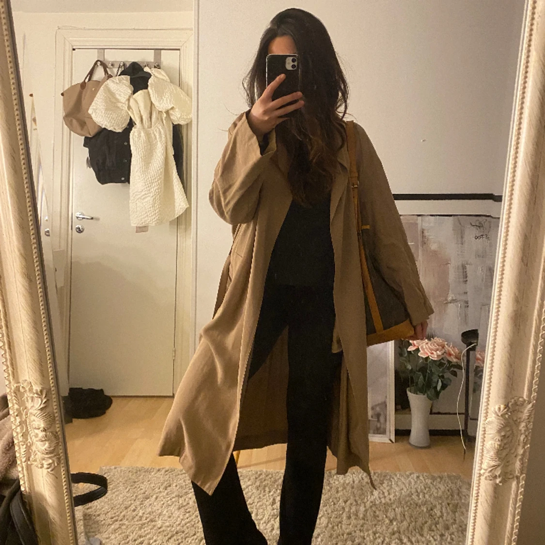 Beige trenchcoat  - 90