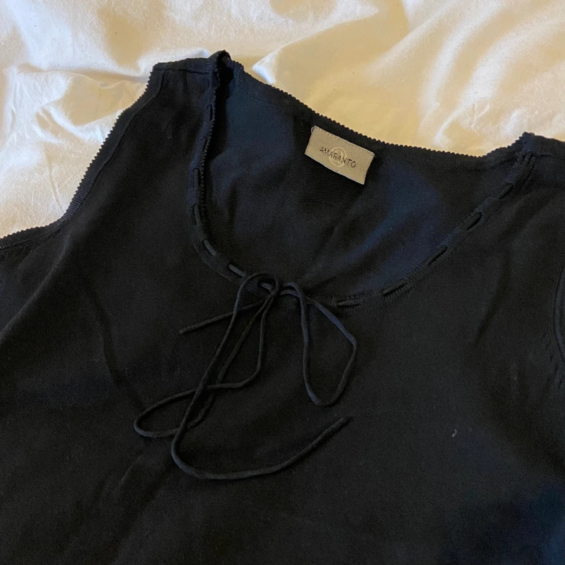 Söt svart väst Amaranto - 90