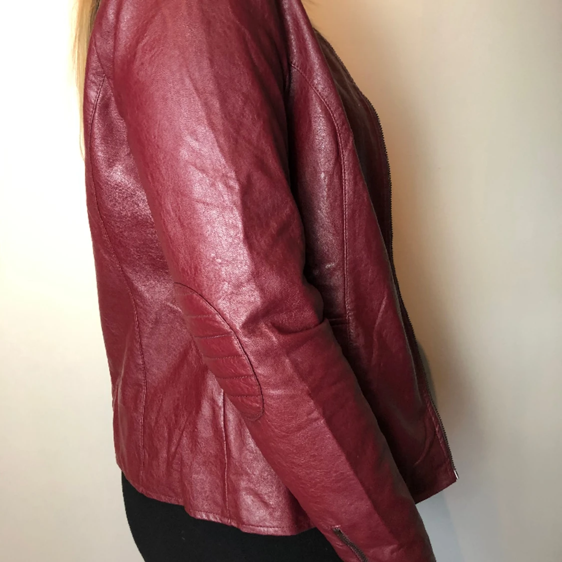 Röd skinnjacka - 90