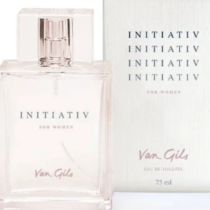 Initiativ parfym - Denna parfym luktar nått extremt gott, man blir glad och fräsch bara man doftar den!