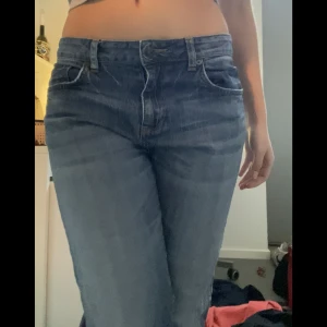 Raka jeans  - Snygg denim med raka ben 